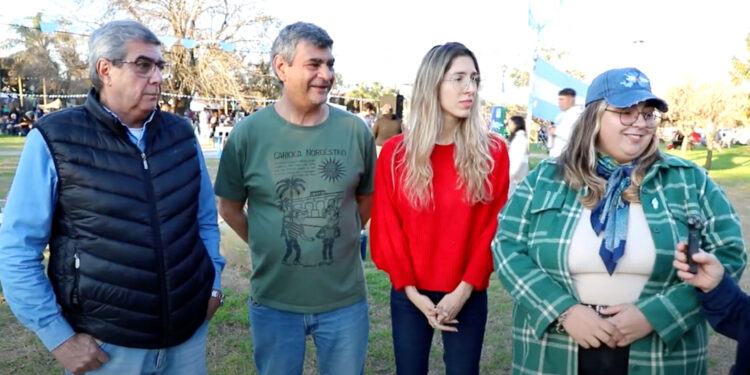 CUANDO EL PUEBLO CELEBRA, LA PATRIA VIVE